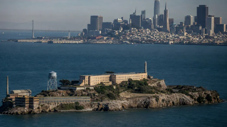 alcatraz was chosen as a prison  site